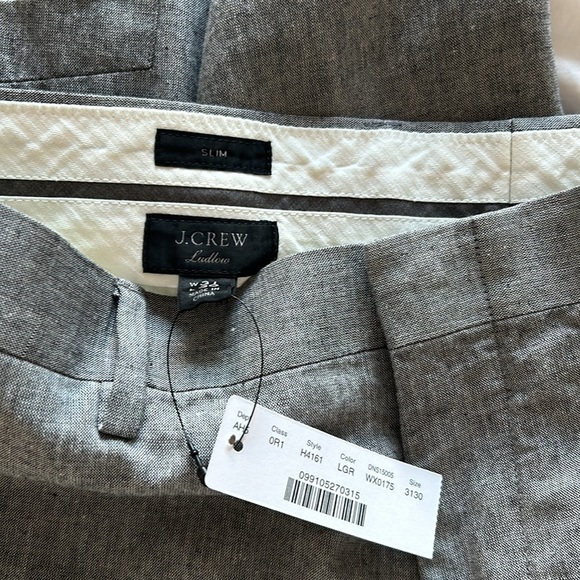 Ludlow Slim-fit unstructured suit in Irish cotton-linen blend. Color: grey. - Picture 3 of 4